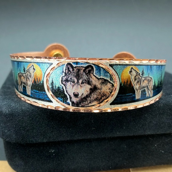 Copper Wolf Bracelet with magnets and rose gold Accents - Picture 6 of 11